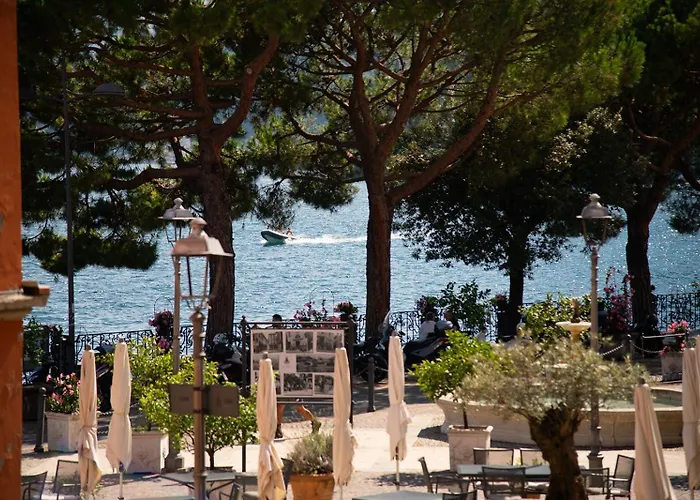 Dolce - By Lovecomo Μενάτζιο